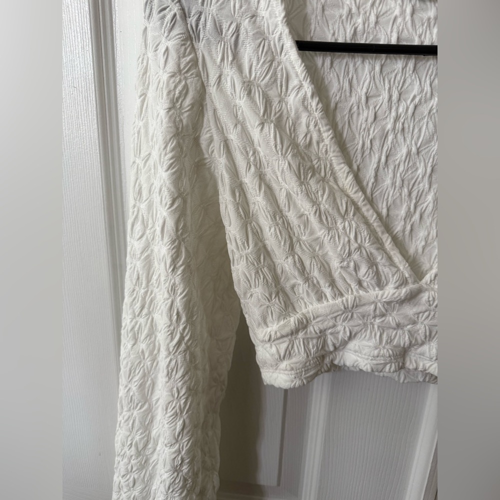 Zara Cream Textured Women's Blouse - Picture 3 of 4